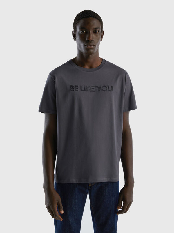 T-shirt with embroidered slogan Men