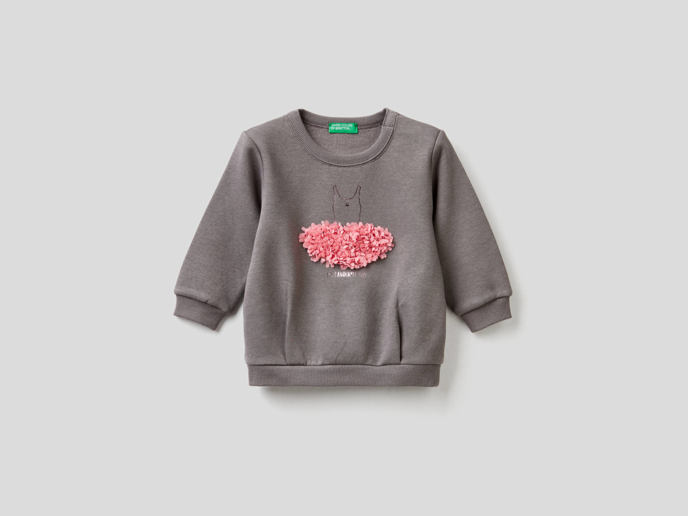 Sudadera con aplicación de efecto pétalos image number null