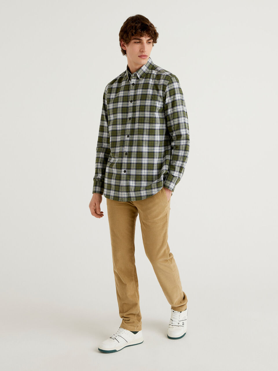 Slim fit velvet chinos