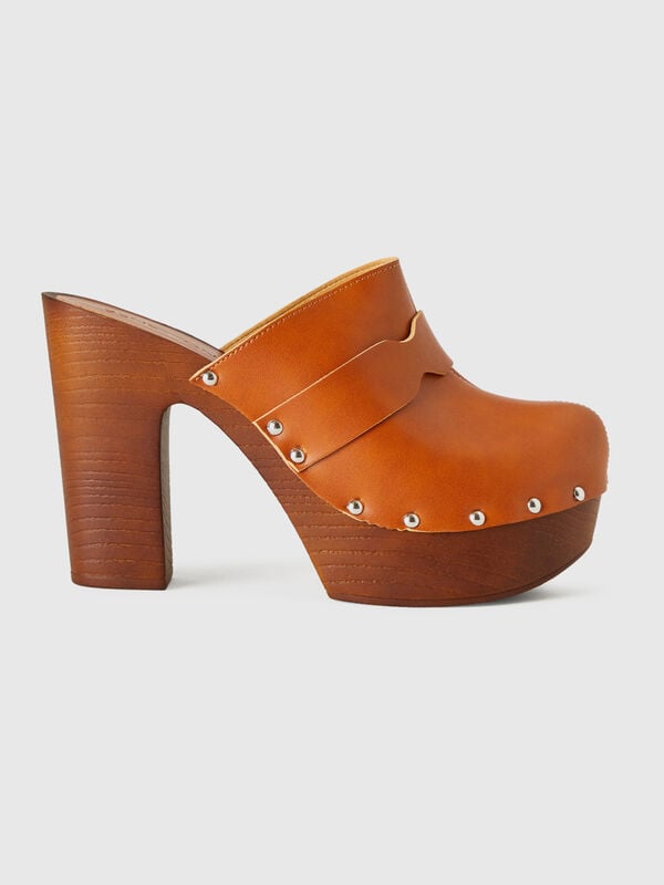 Brown clogs with heel and studs Women