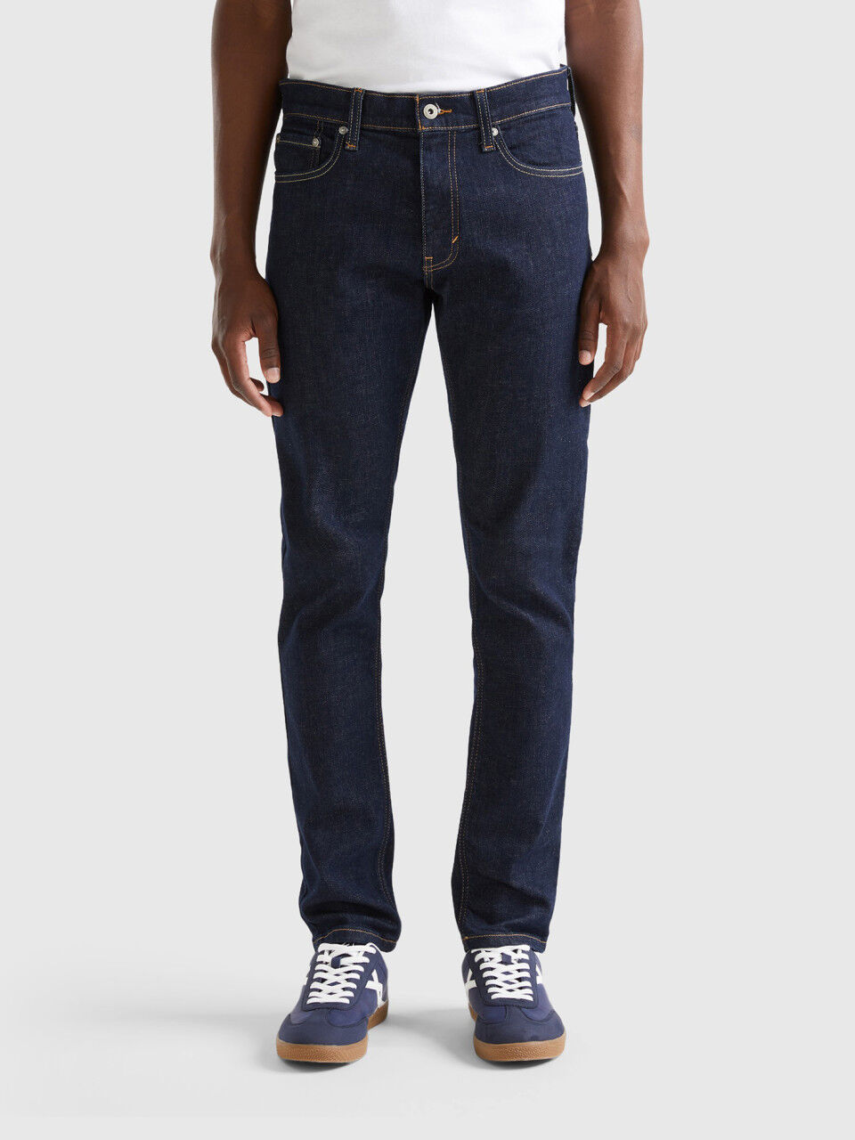 Vaqueros talle best sale bajo hombre