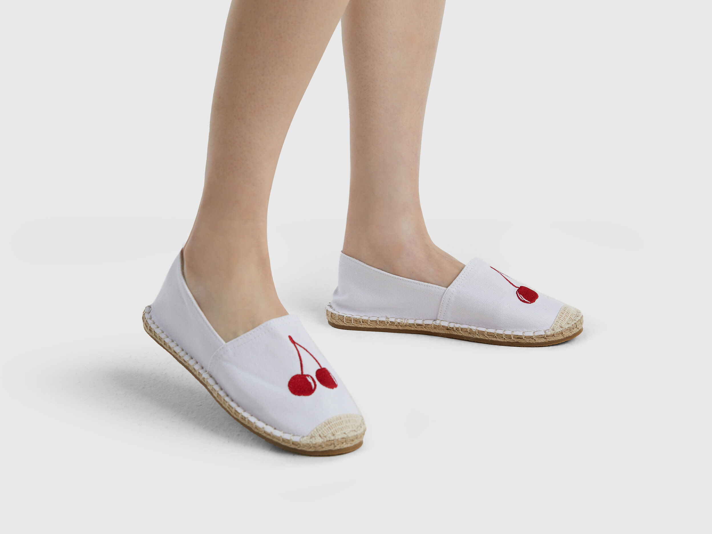 White espadrilles with cherry pattern White Benetton