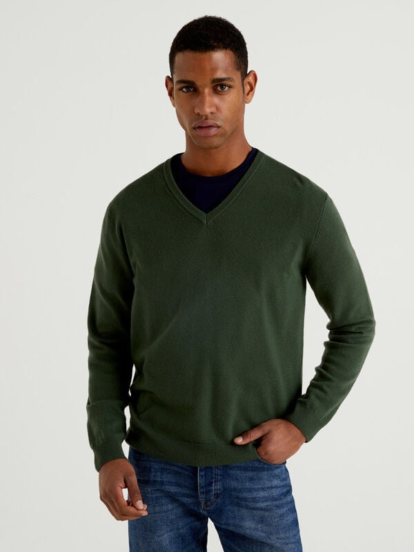 V-Neck Merino Wool Sweater Men 2024