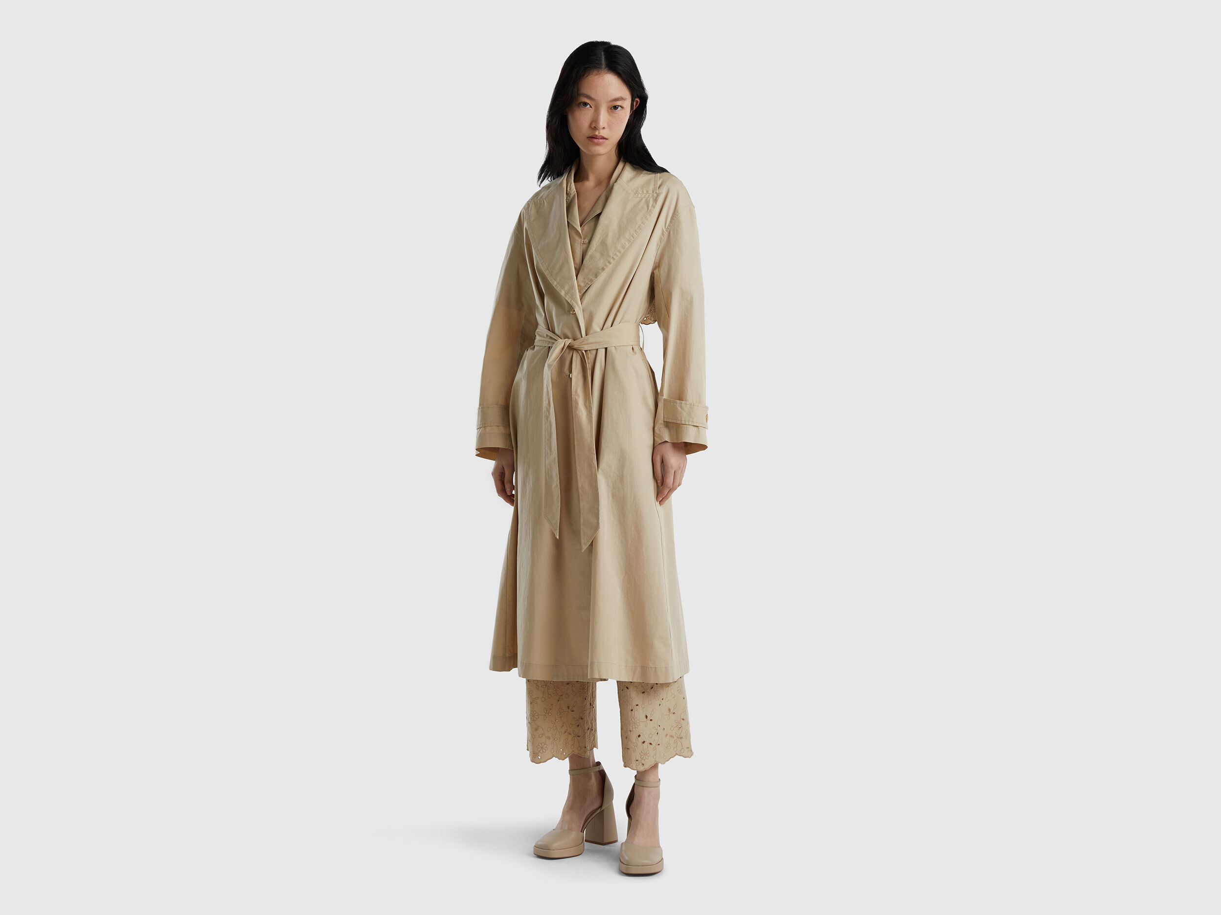 Trench coat details hotsell