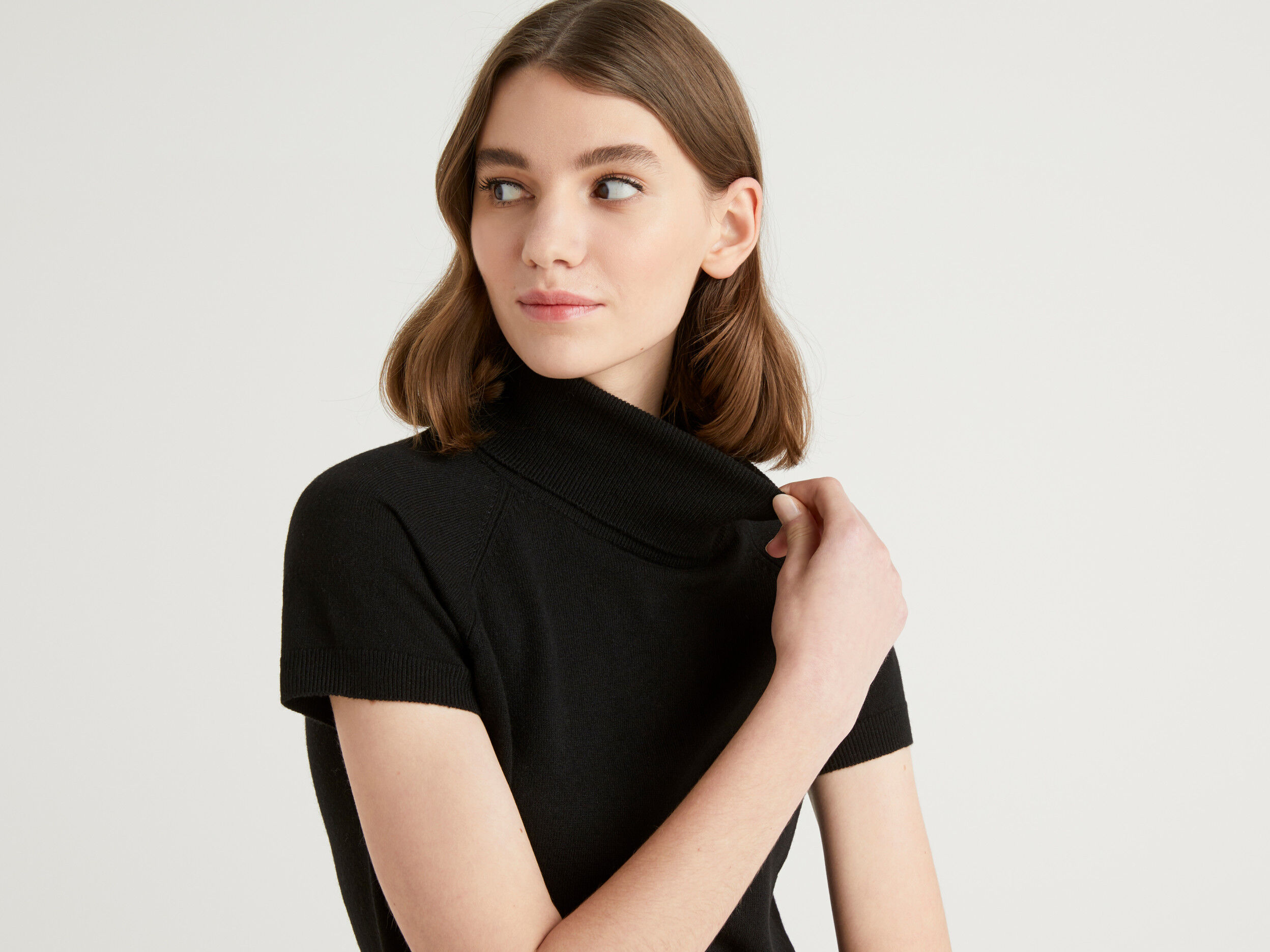 Short sleeve new arrivals turtleneck black