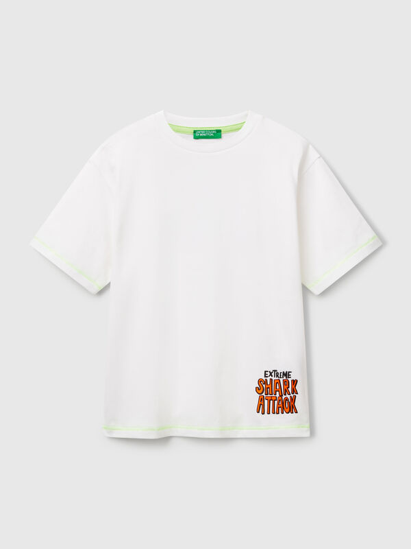 Camiseta con estampado delante y detrás Niño