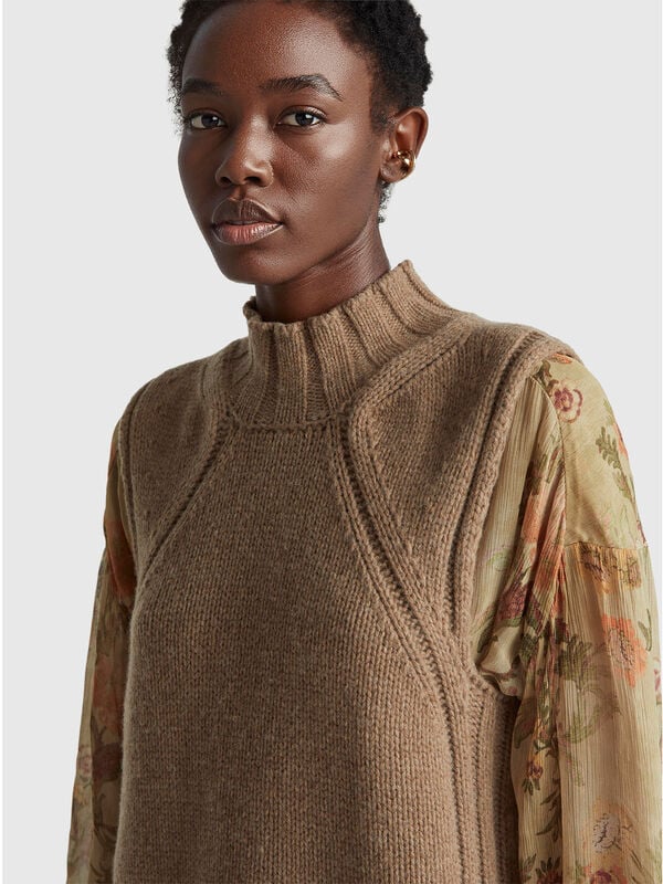 Chaleco de cuello alto de corte regular Mujer