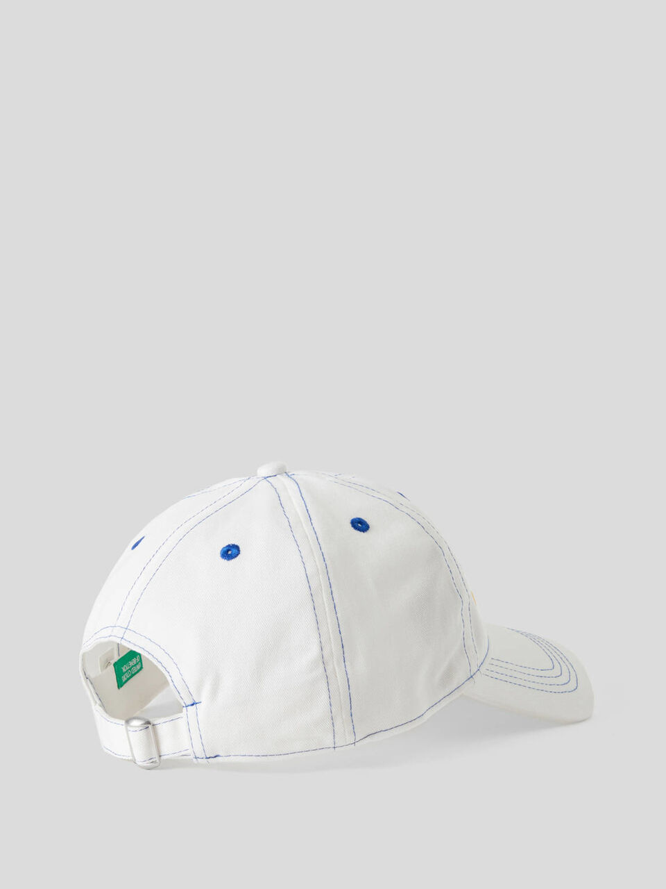 Gorra de béisbol con logotipo bordado image number 2