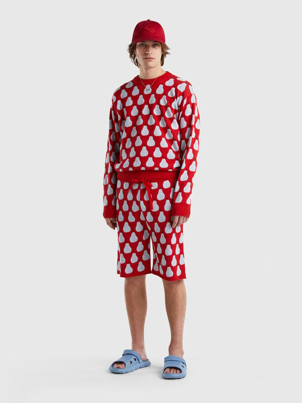 Red sweater with pear pattern Men