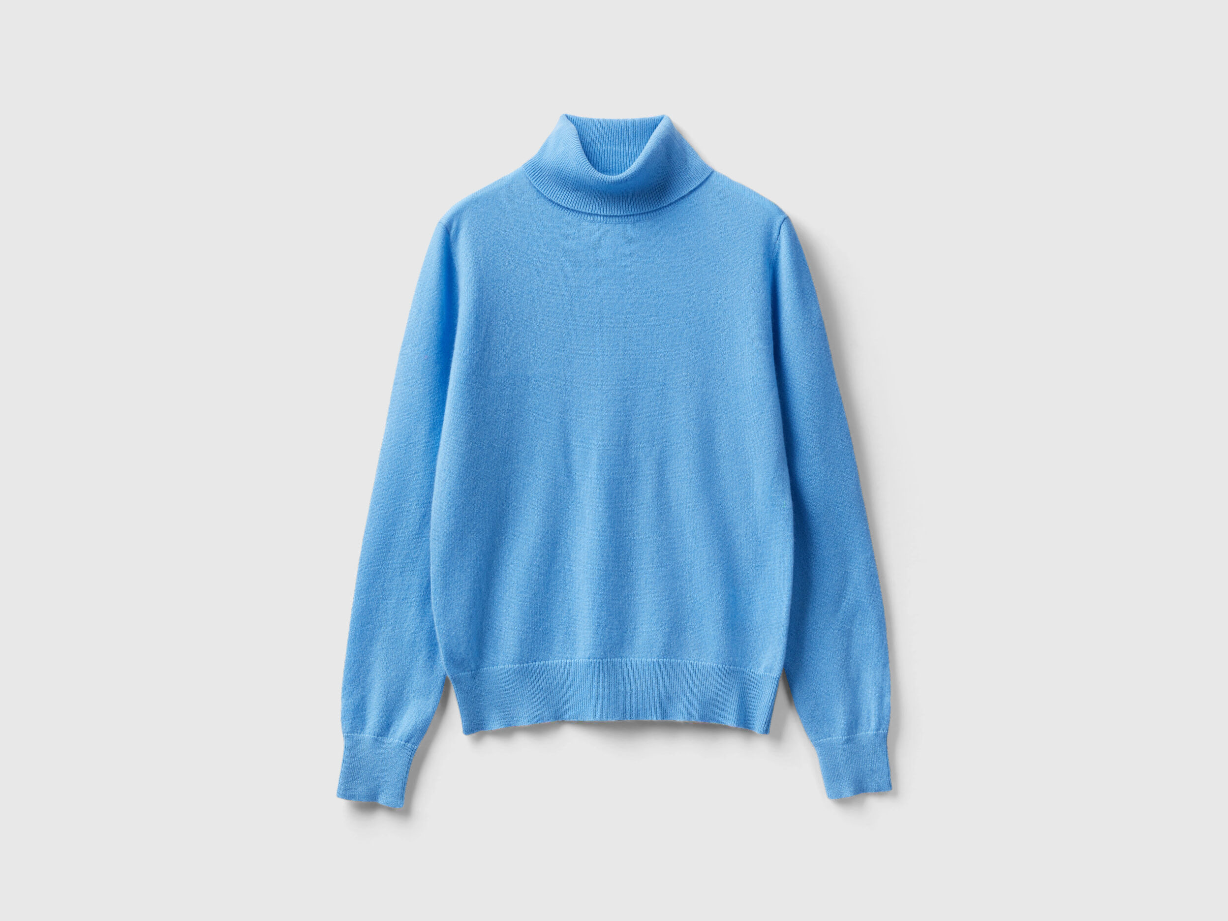 Light blue cashmere turtleneck 2025