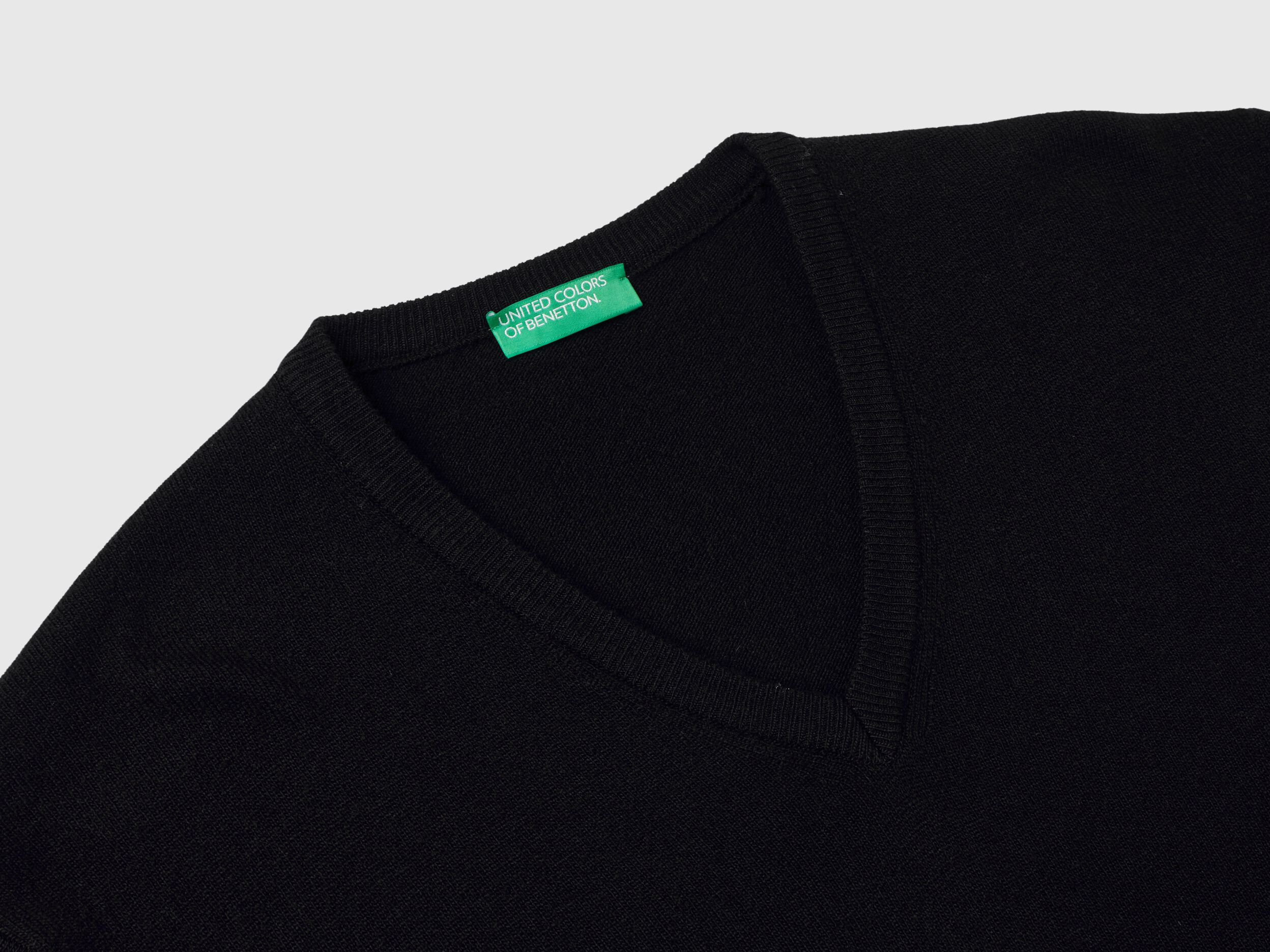 Benetton merino wool sweater shop
