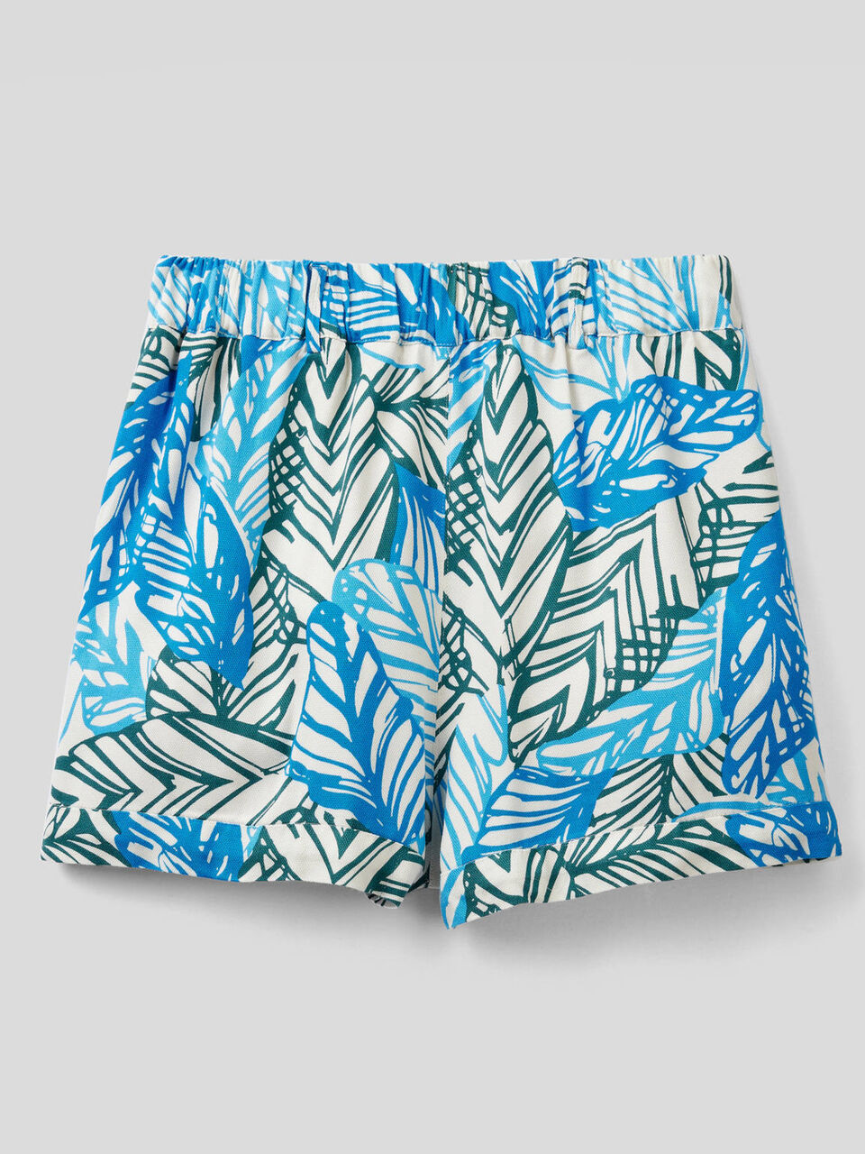 Flowy shorts with botanical print image number 2