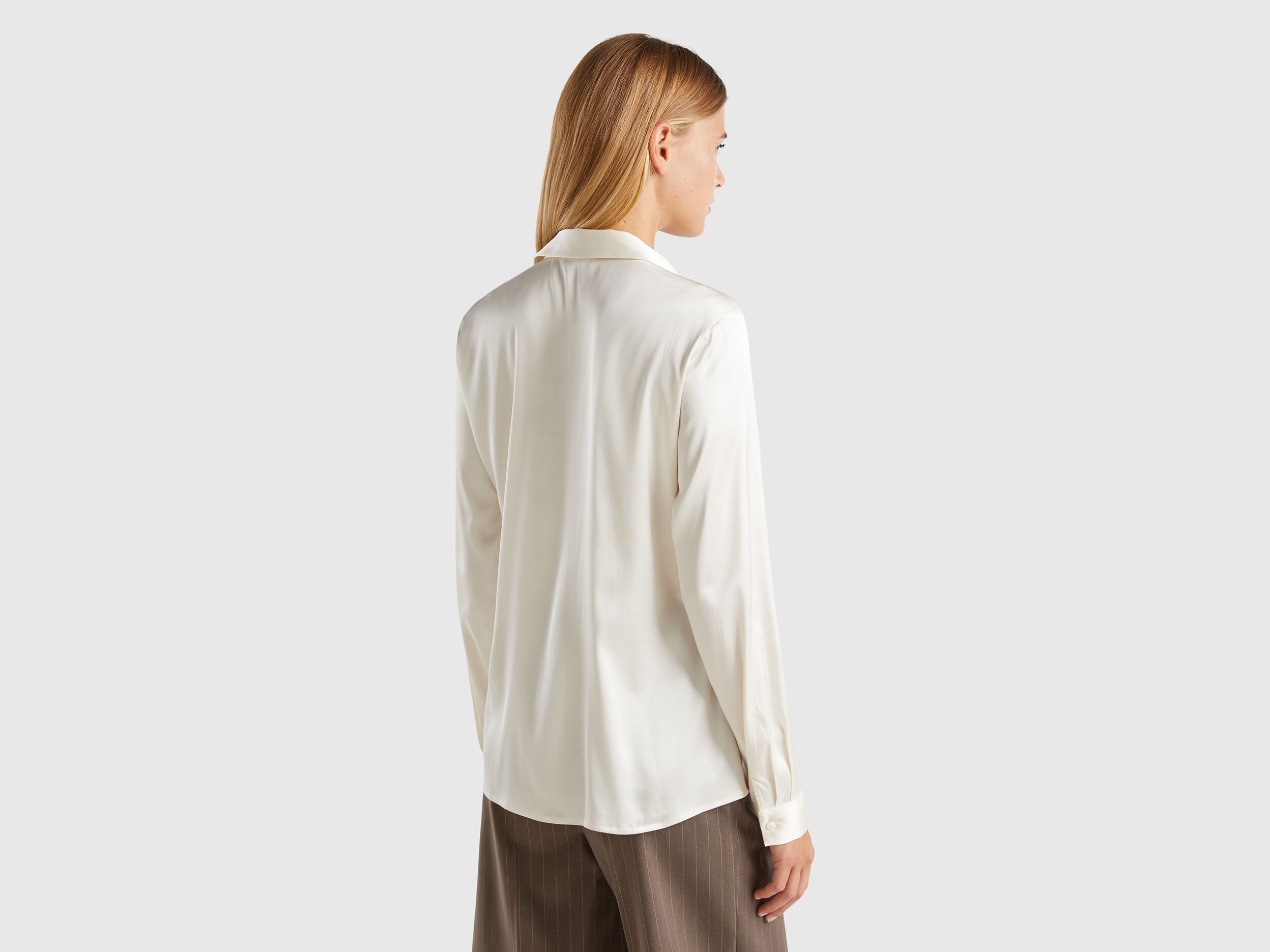 Satin shirt - Creamy White | Benetton