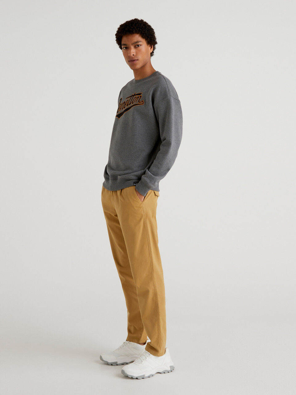 solitario Limpia el cuarto Tendero Pantalones Slim Hombre Nueva Colección 2023 | Benetton