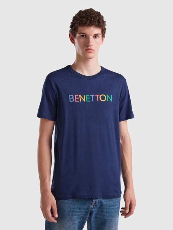 Camiseta azul oscuro de algodón orgánico con logotipo multicolor Hombre