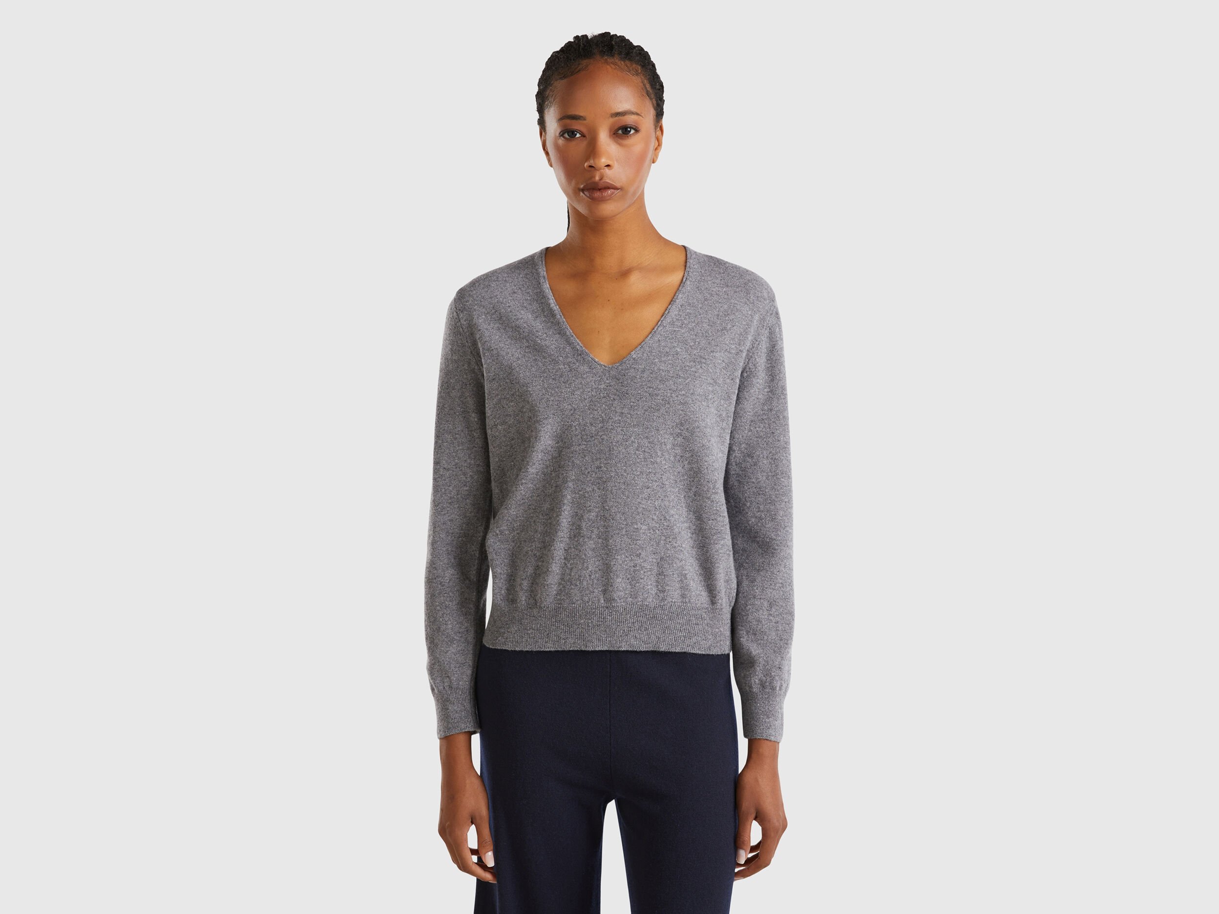 Womens v neck sweater 2025