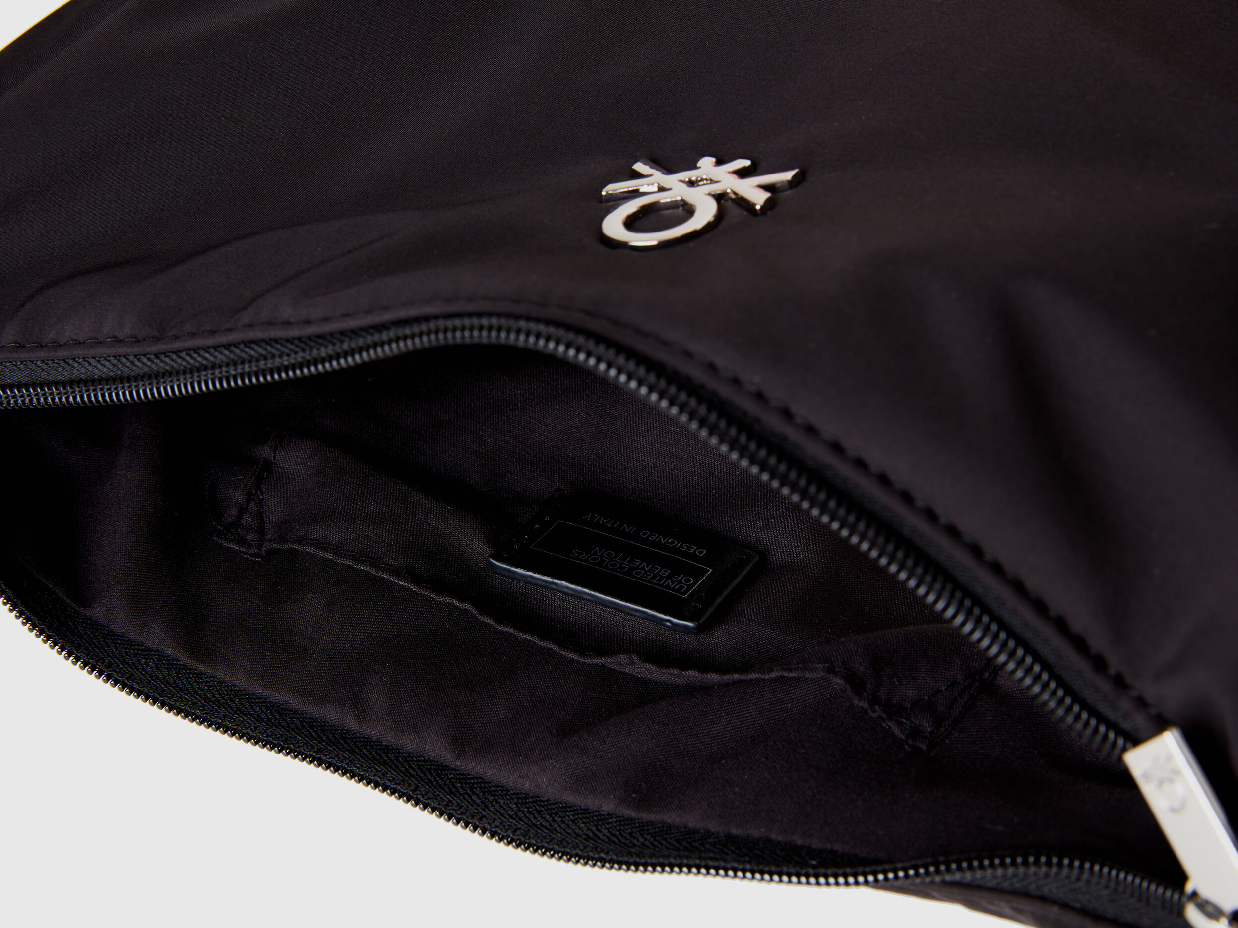 Half moon shoulder bag - Black | Benetton