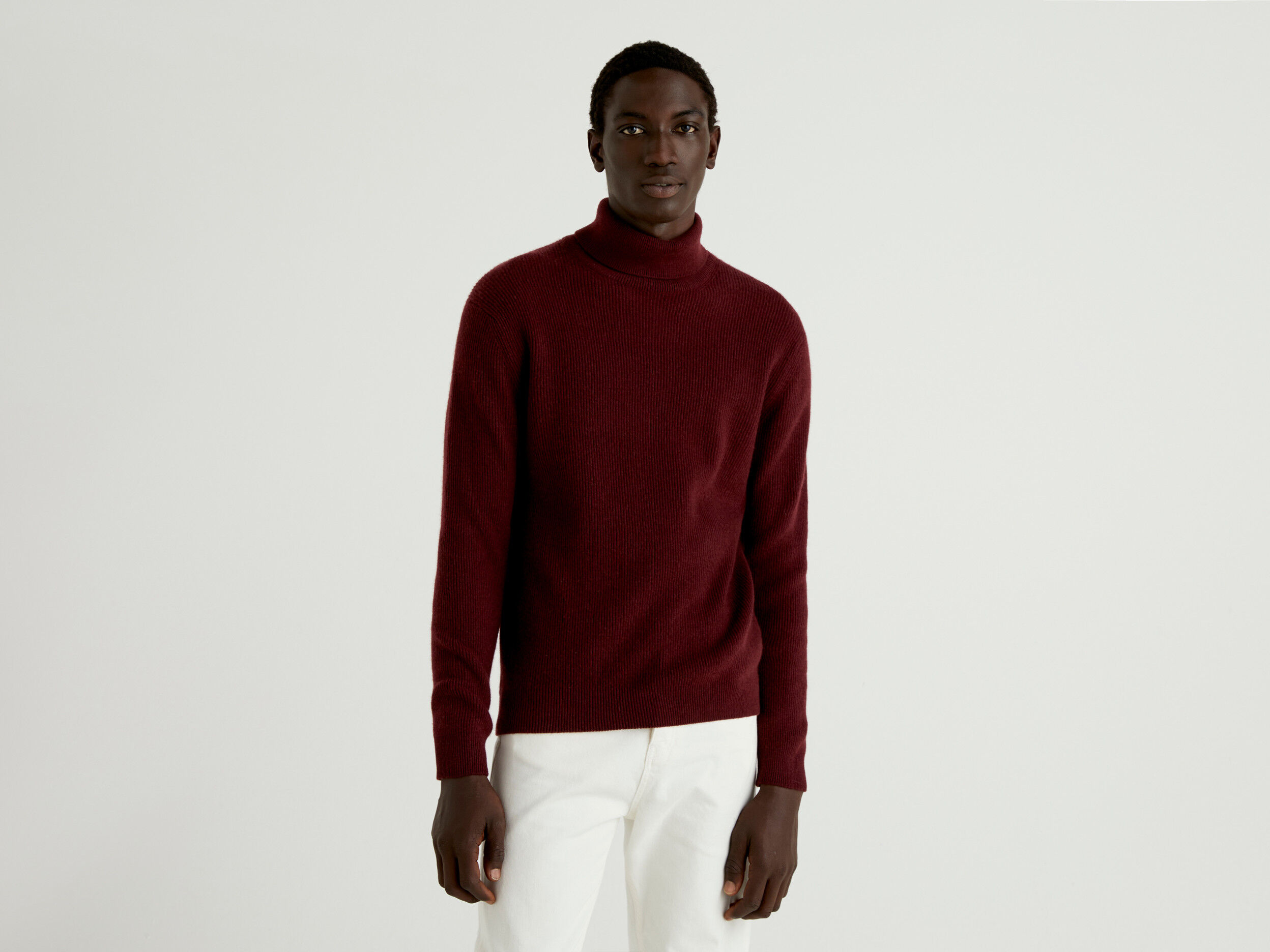 Maroon turtleneck deals sweater mens