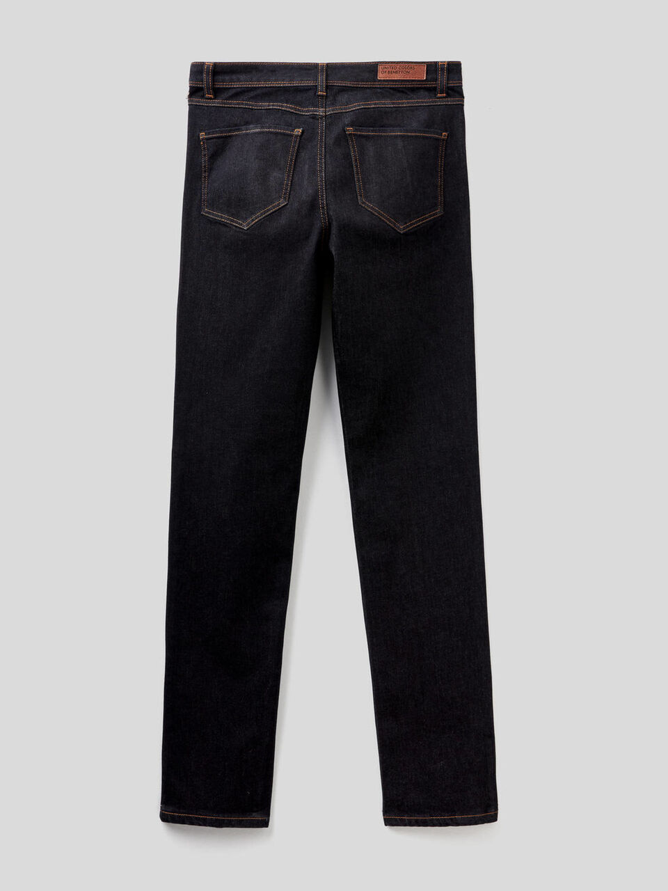 Straight leg jeans in stretch denim image number 2