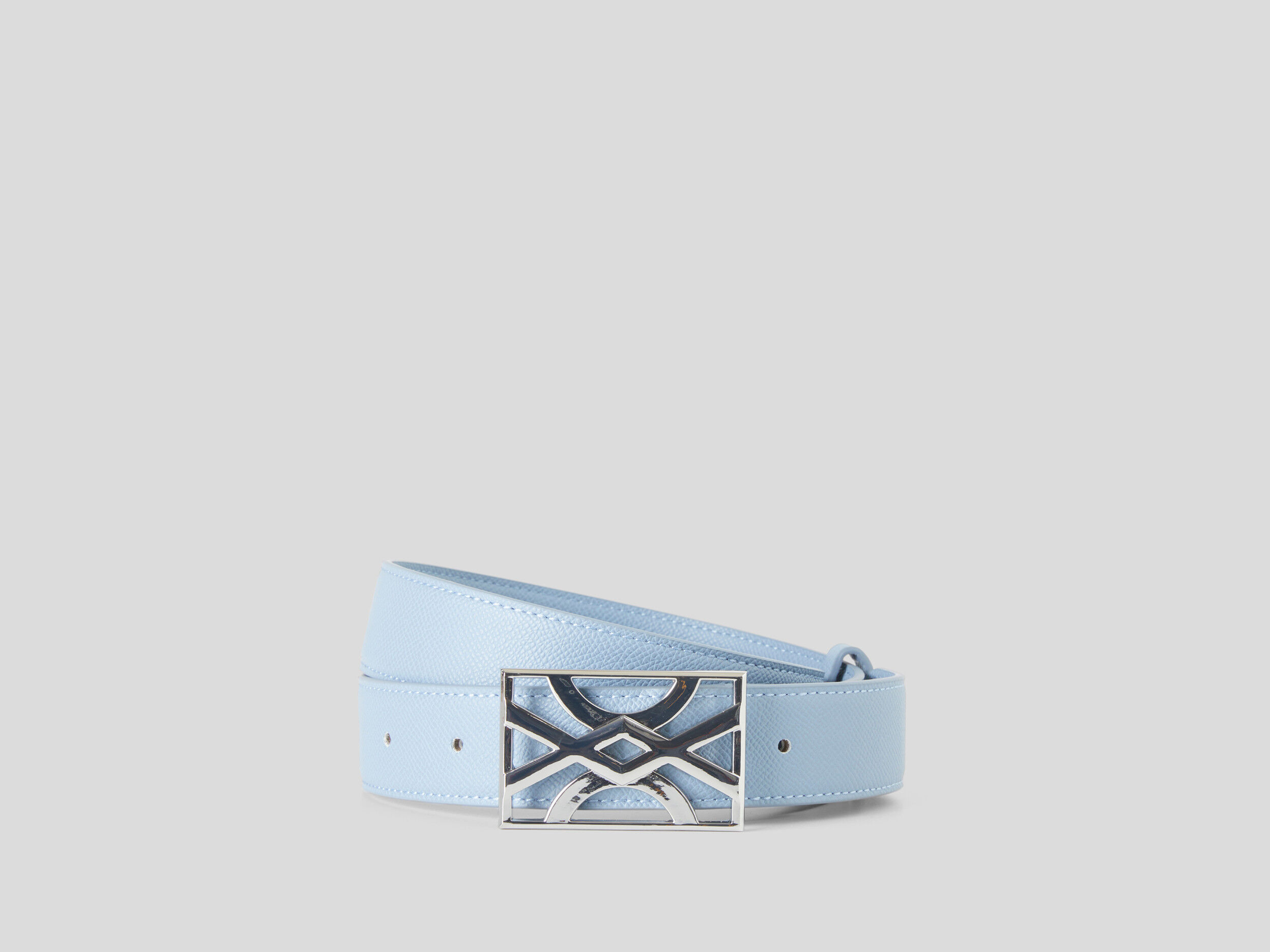 Light blue belt with logoed buckle