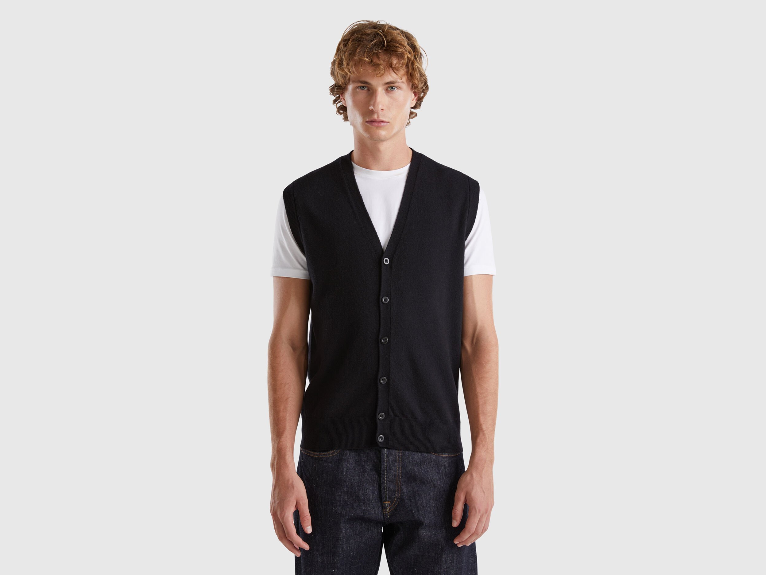 Black vest in pure Merino wool - Black | Benetton