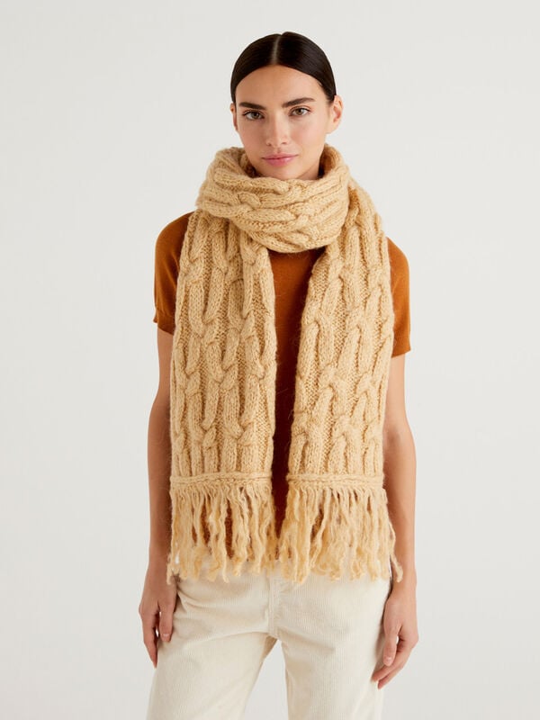 Cable knit scarf in wool blend Women