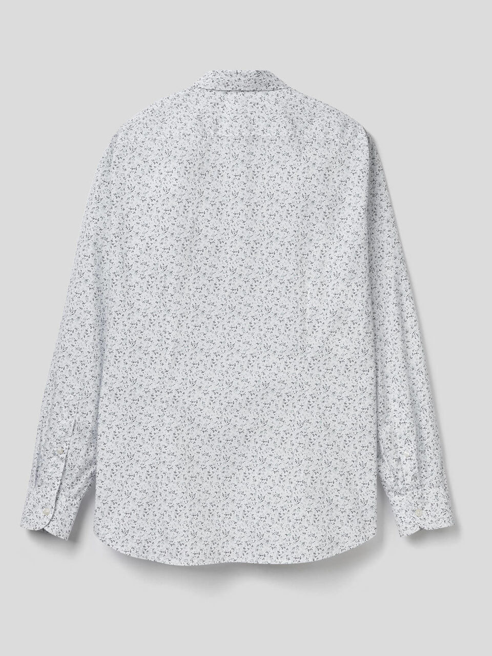 Camisa slim fit estampada image number 2