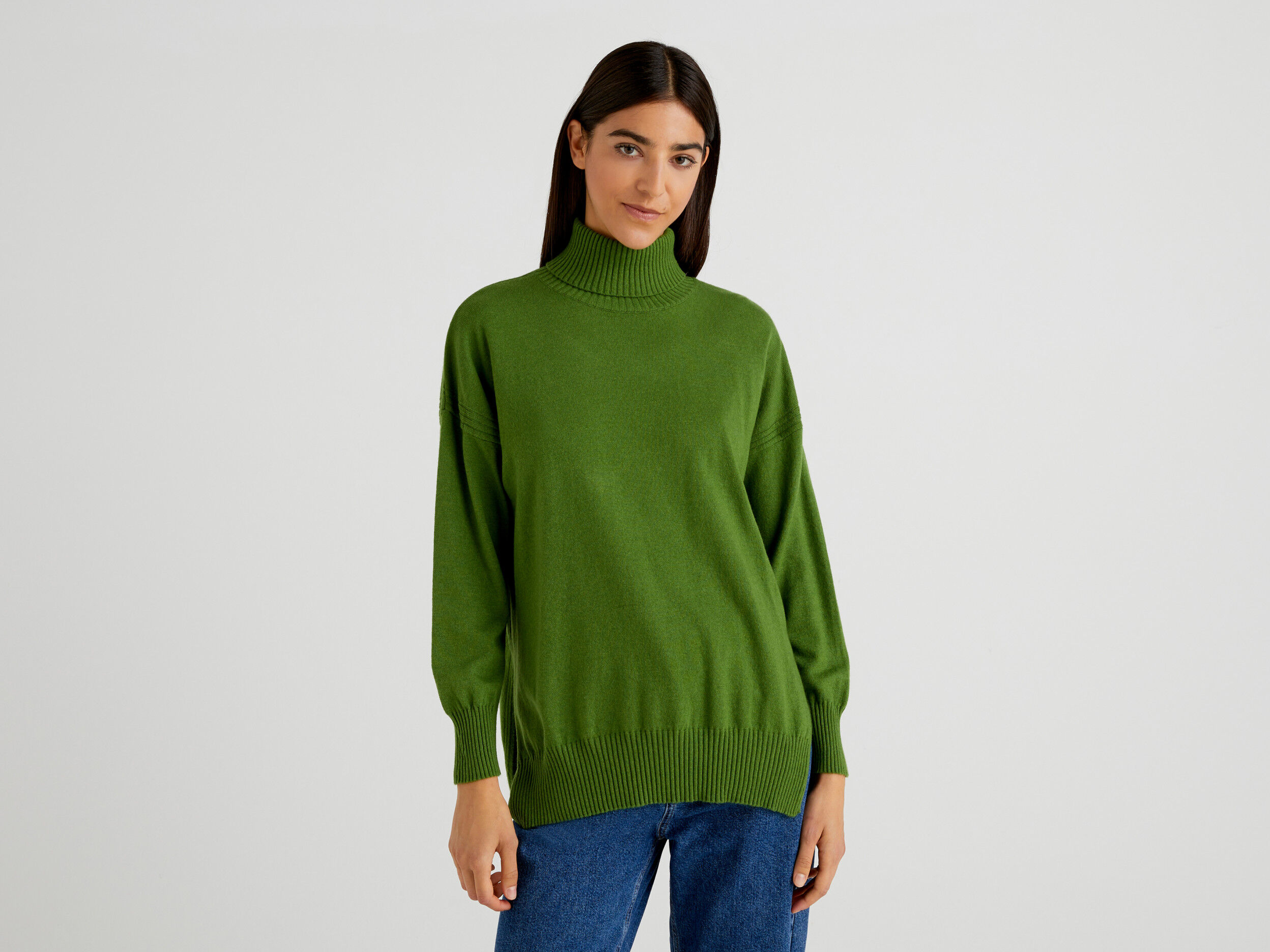 Oversized fit turtleneck in cashmere blend Olive Green Benetton