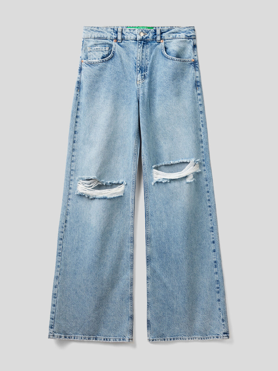 Loose fit jeans with tears image number 1