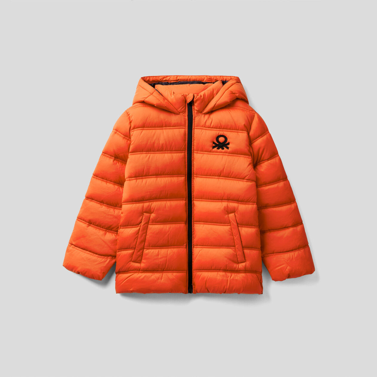 Puffer jacket with hood and logo Orange Benetton
