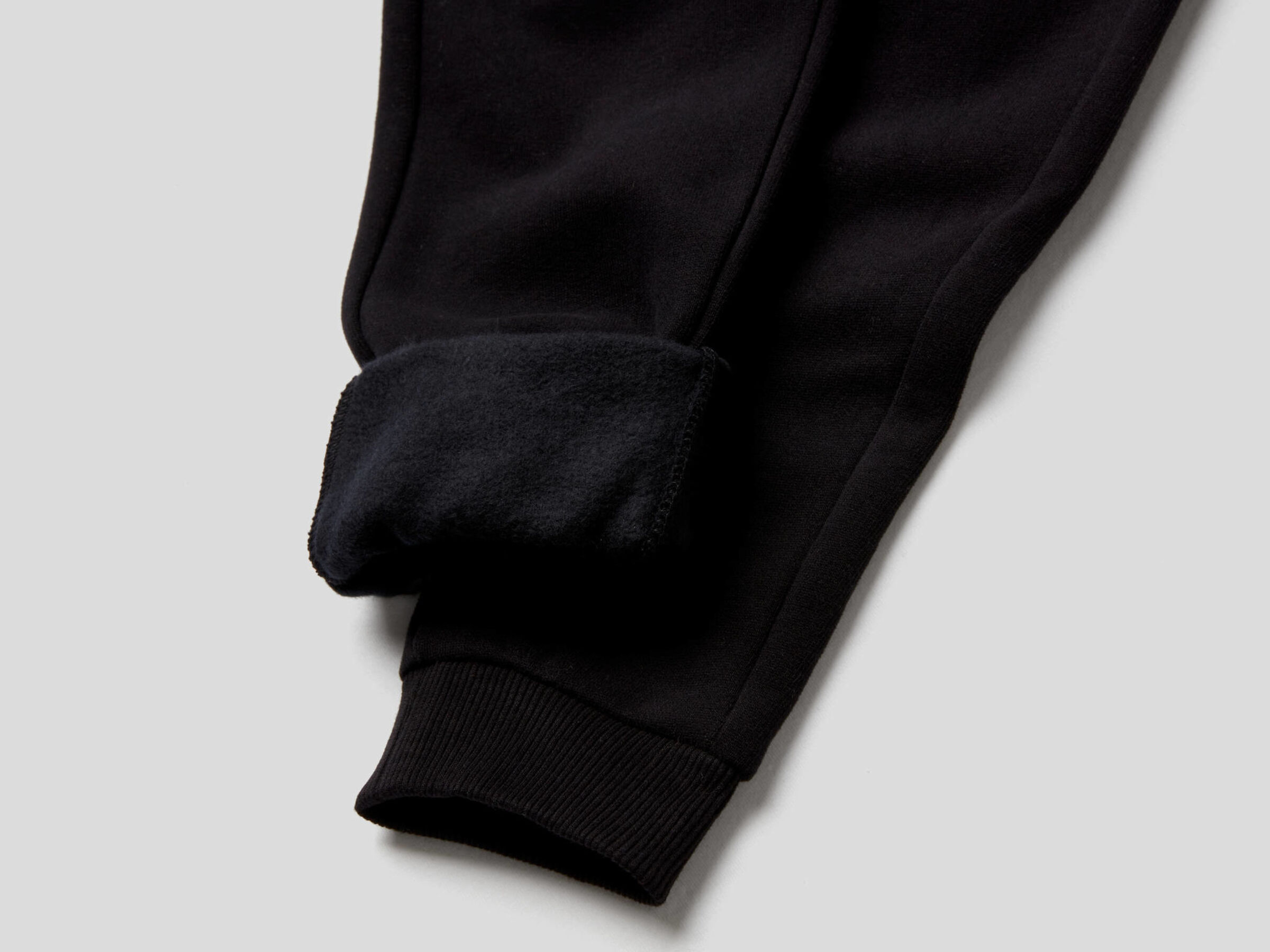 Sweatpants image number null