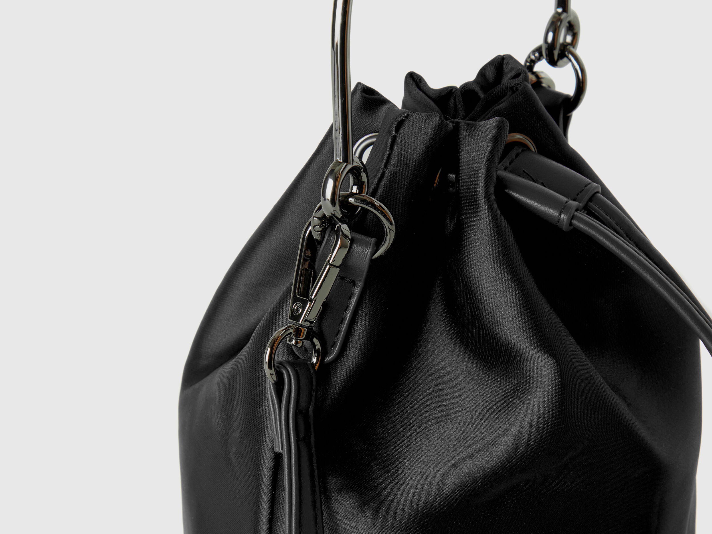 Bucket bag in recycled fabric - Black | Benetton