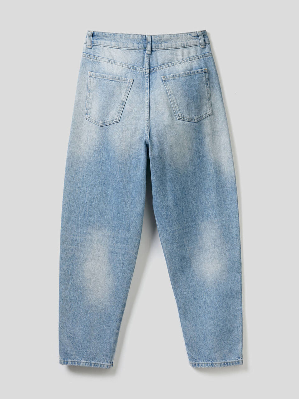 Carrot fit jeans in 100% cotton denim image number null