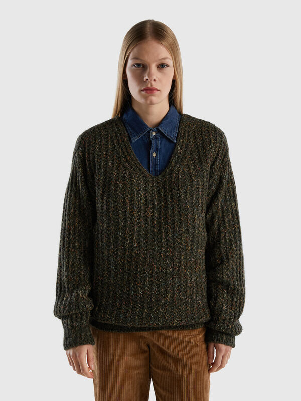 V-neck sweater in wool blend Women