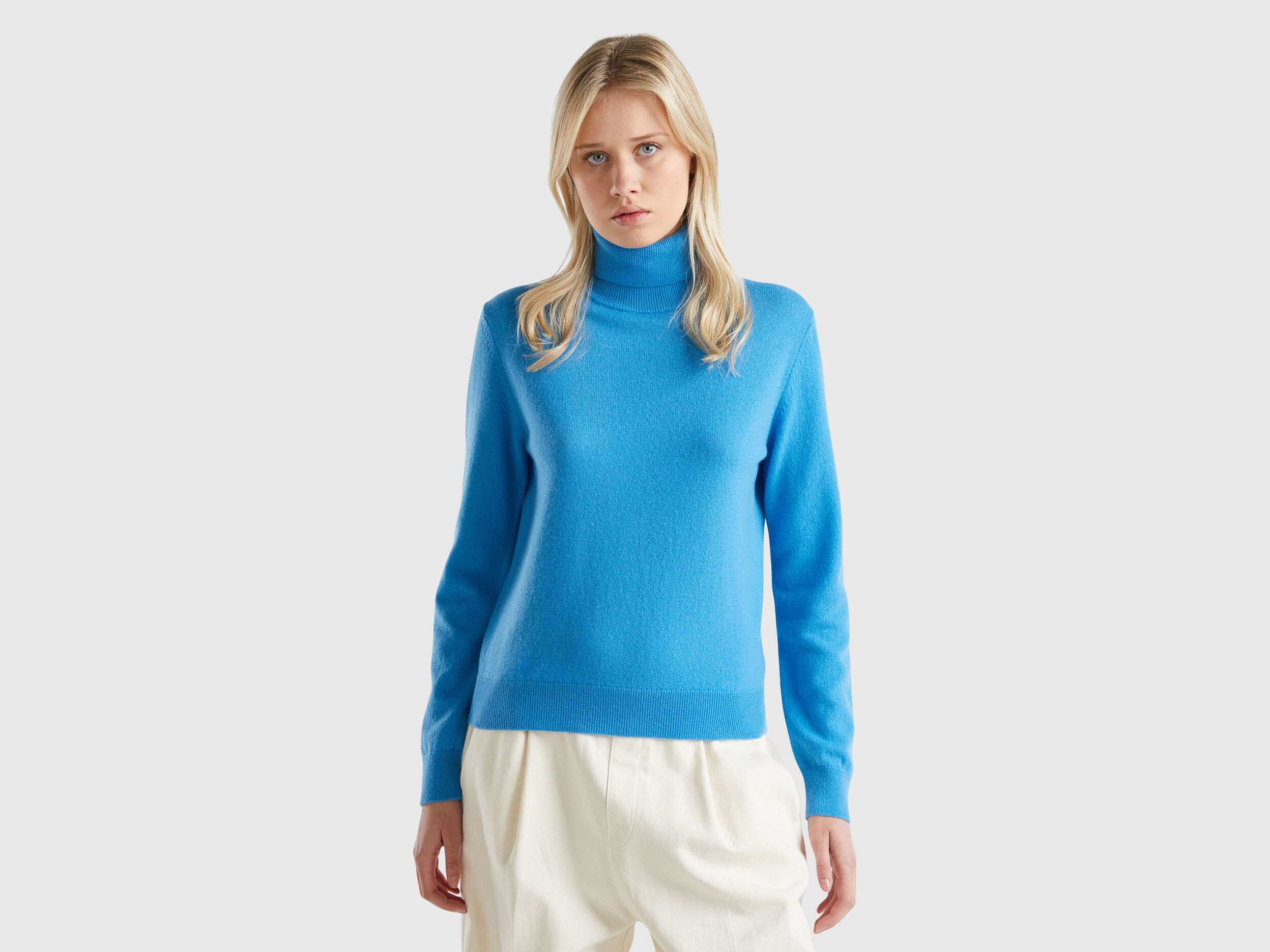 Blue turtleneck sweater women's store