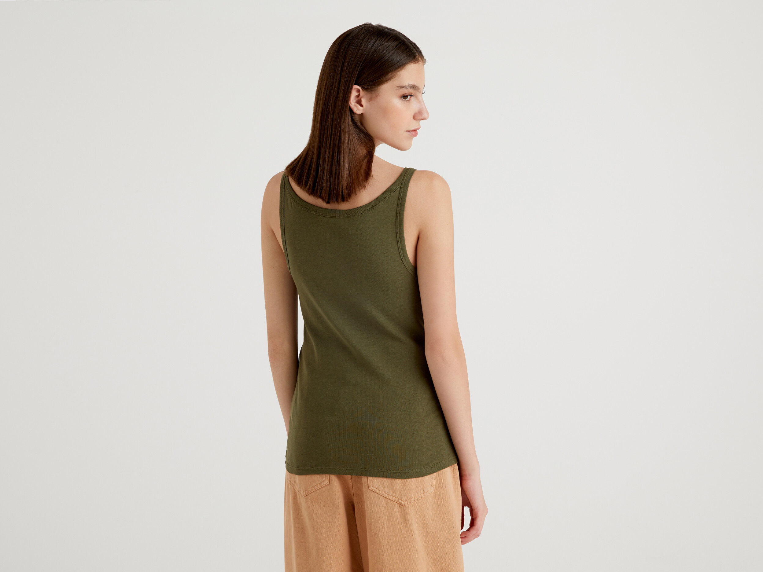 Camiseta tirantes verde militar clearance