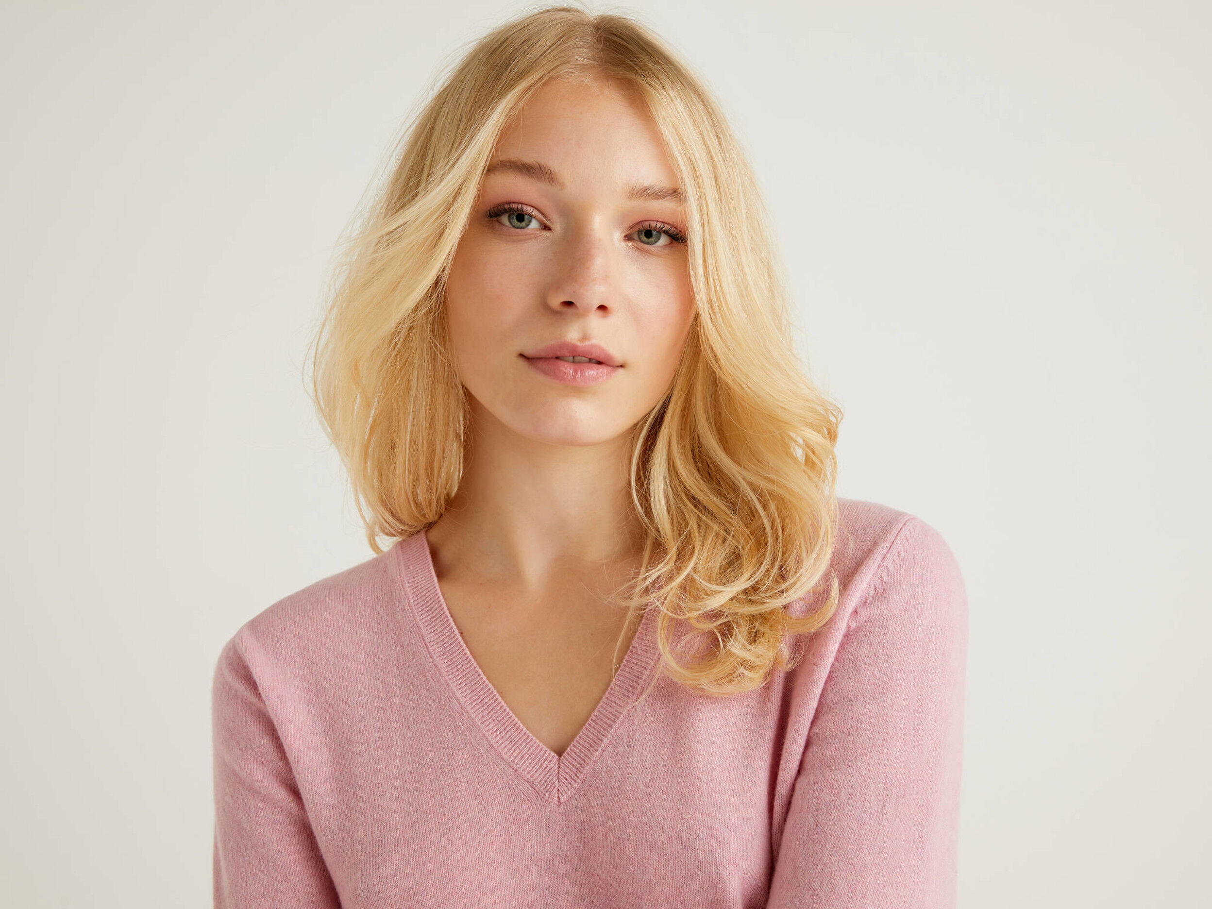 Pale pink on sale v neck jumper