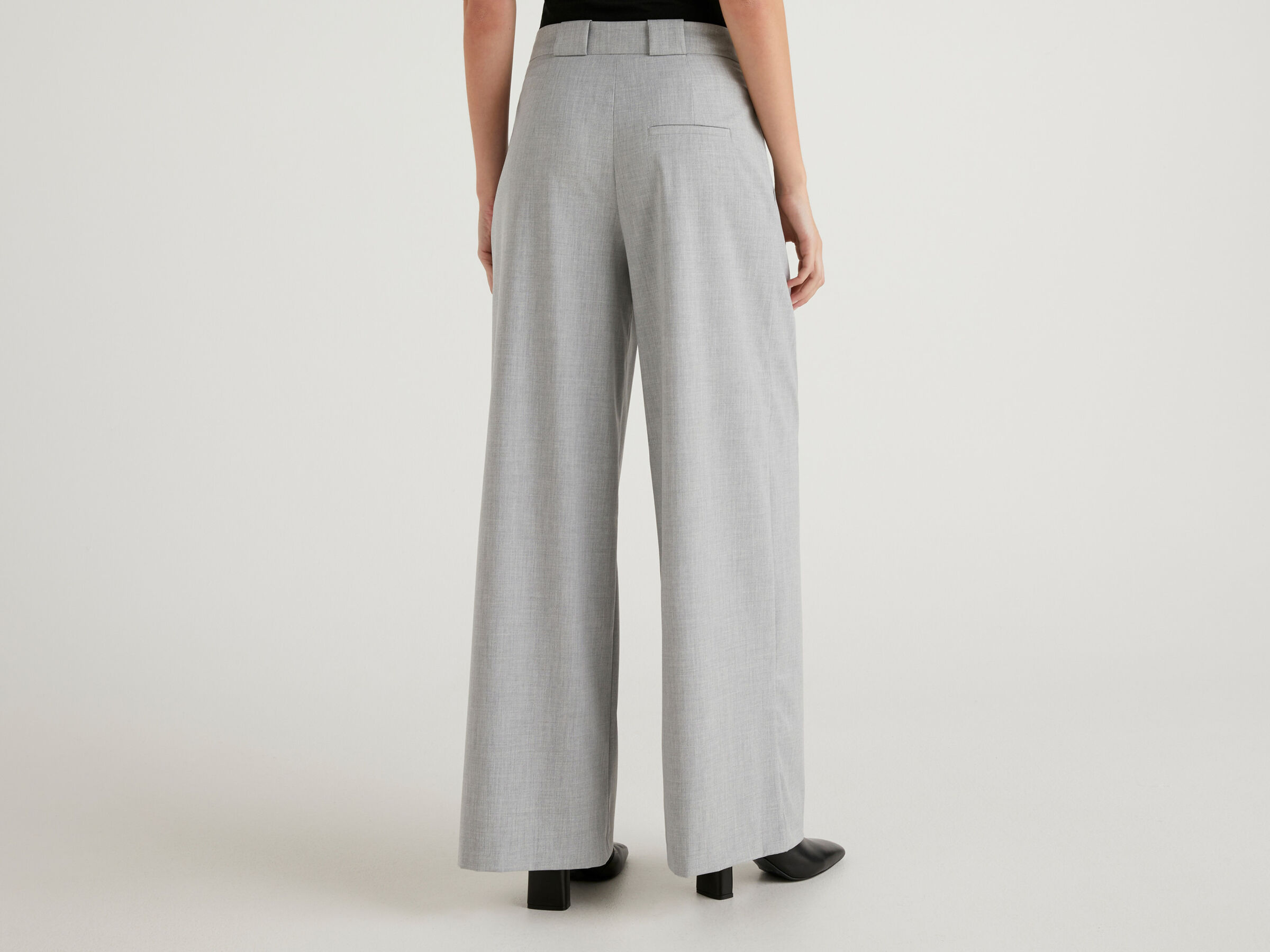 Wide trousers in viscose blend image number 2
