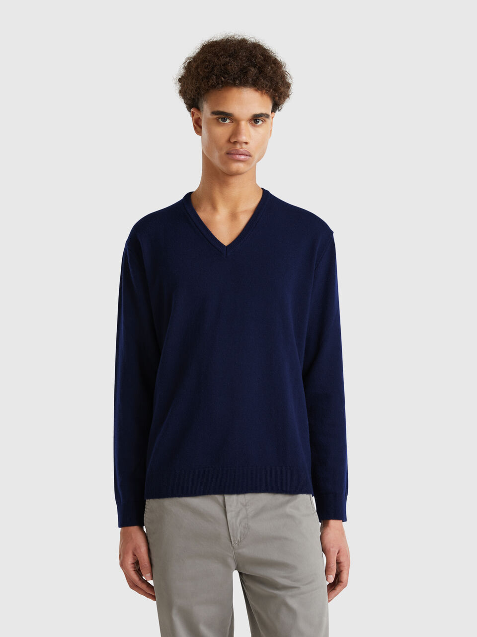 V NECK SWEATER L/S Men image number null