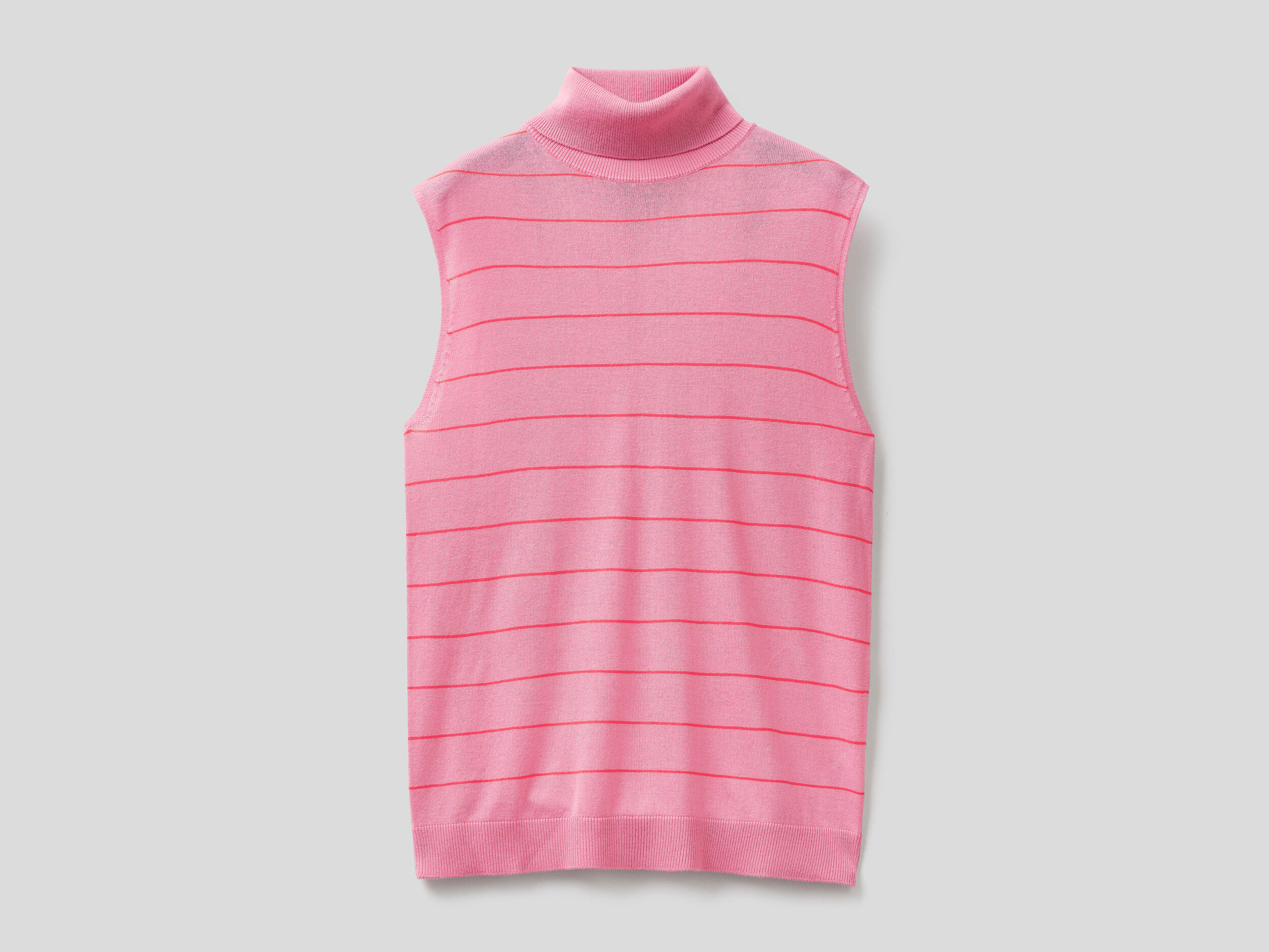 Sleeveless pink turtleneck hotsell
