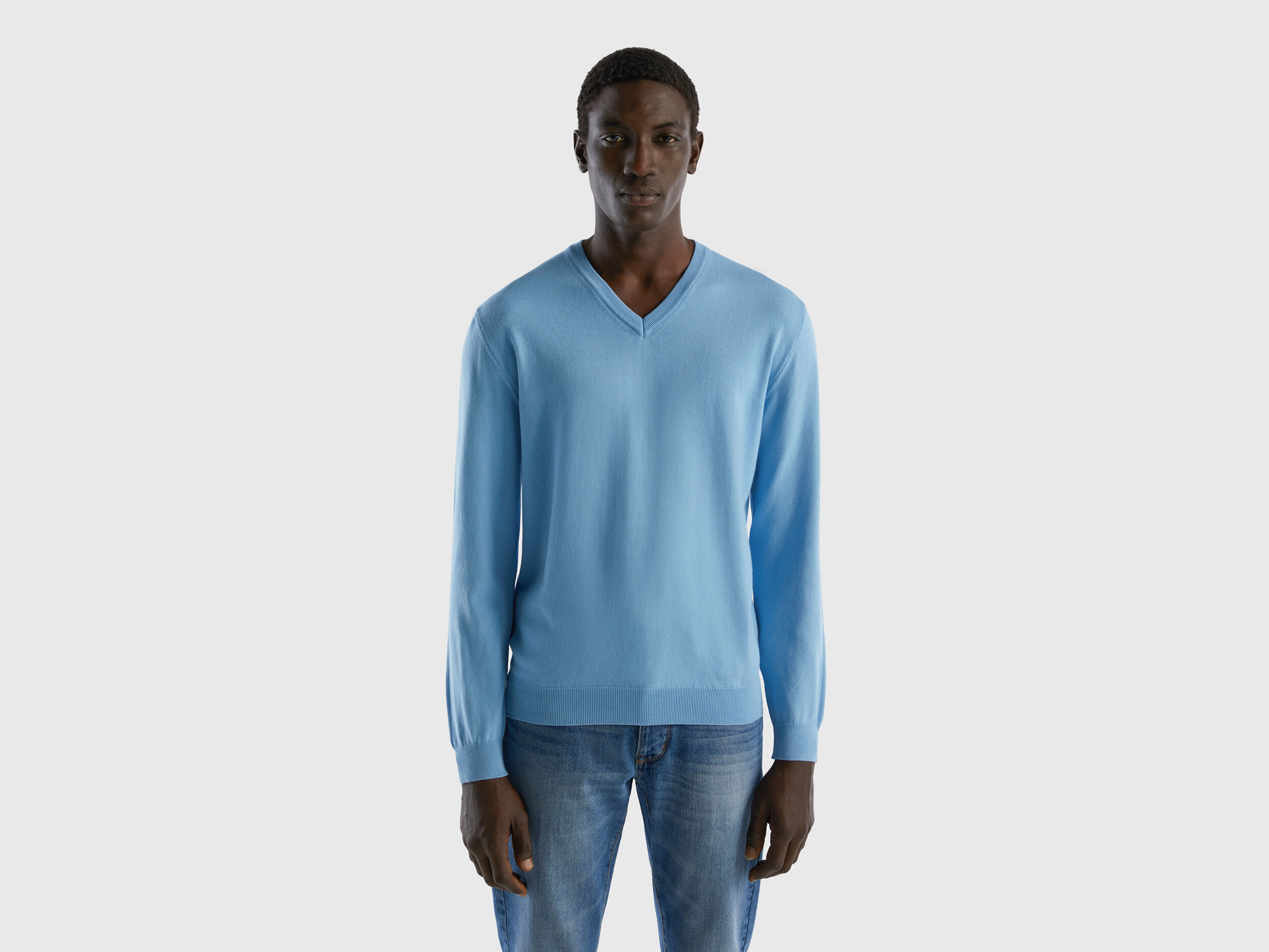 Pale blue v neck jumper shop