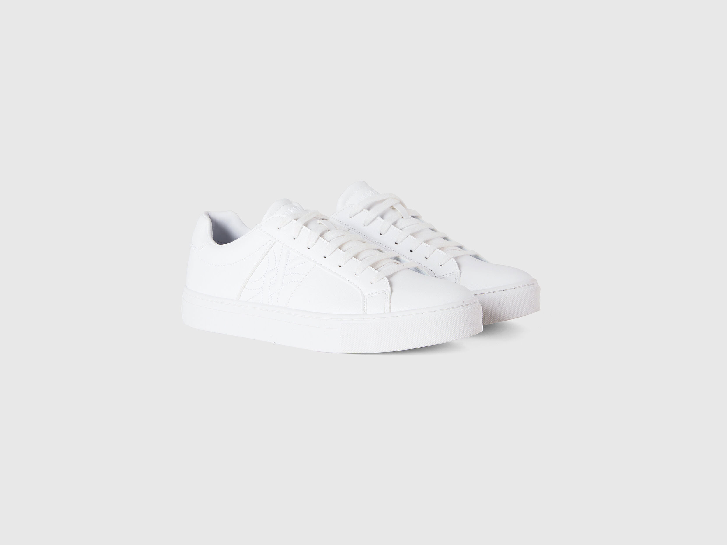 Benetton white shoes clearance