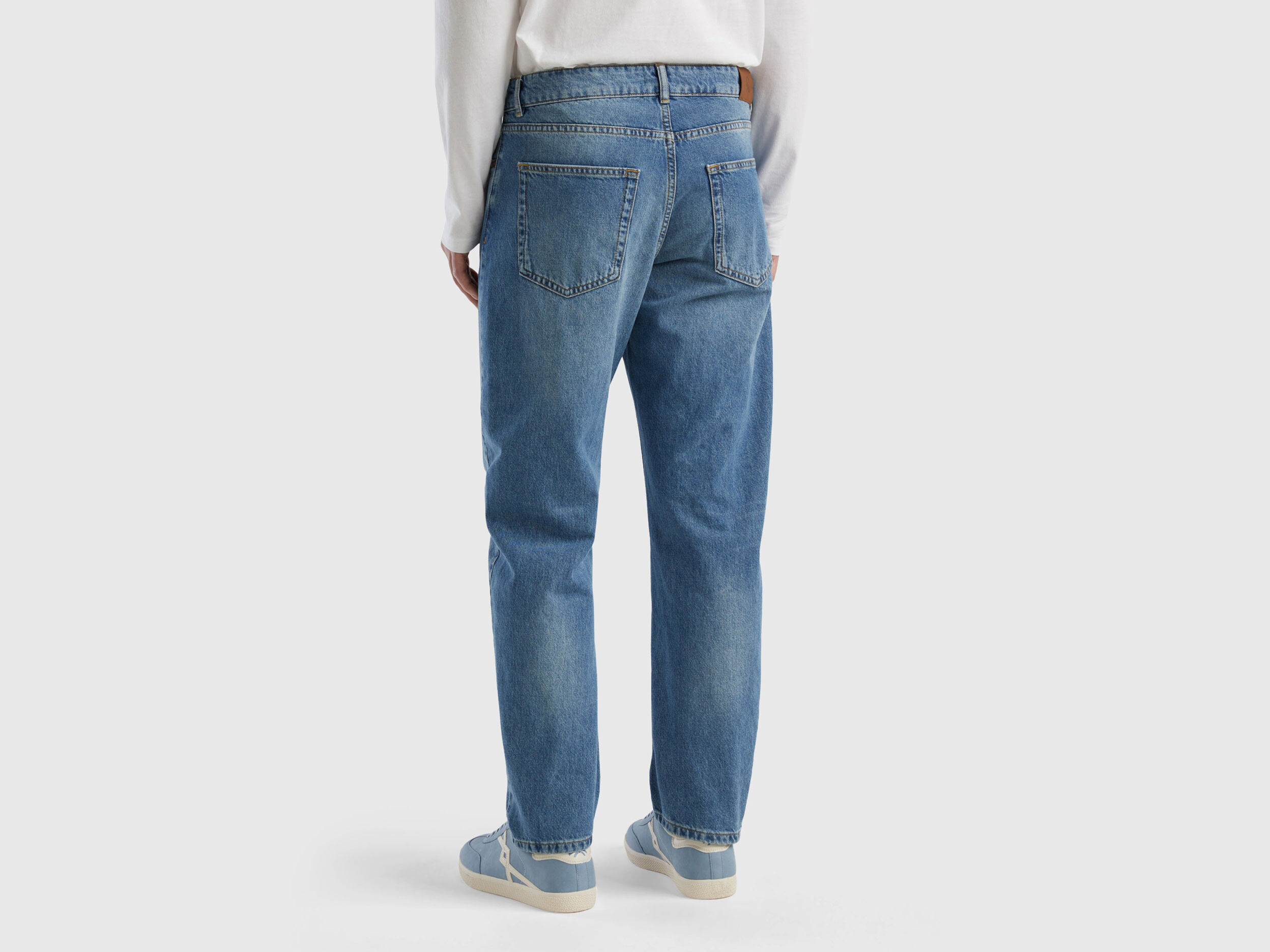 Benetton jeans carrot hotsell fit