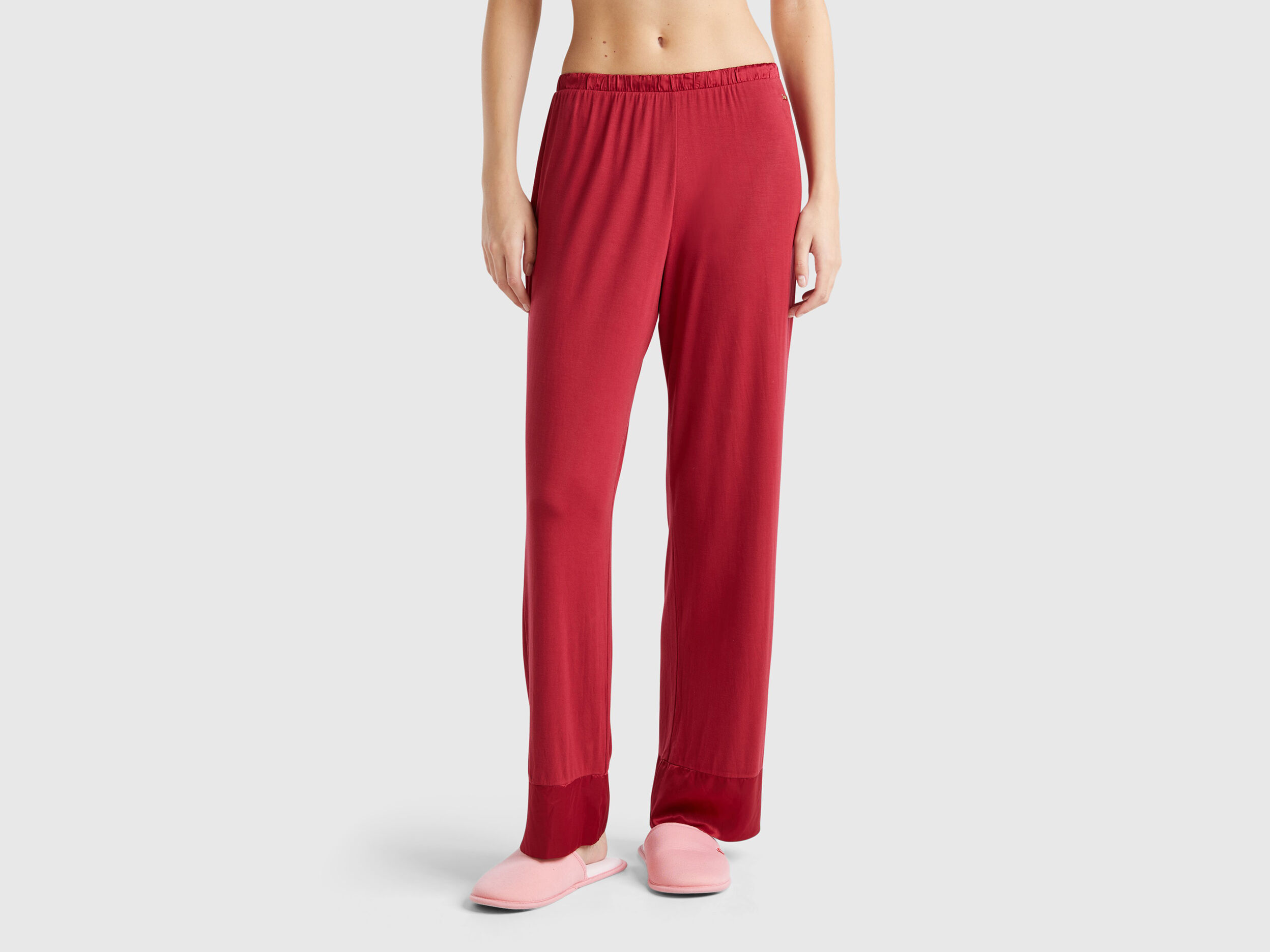 Trousers in Modal® and silk - Burgundy | Benetton