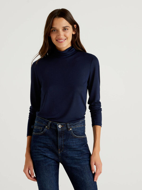 Turtleneck t-shirt in viscose and wool Women