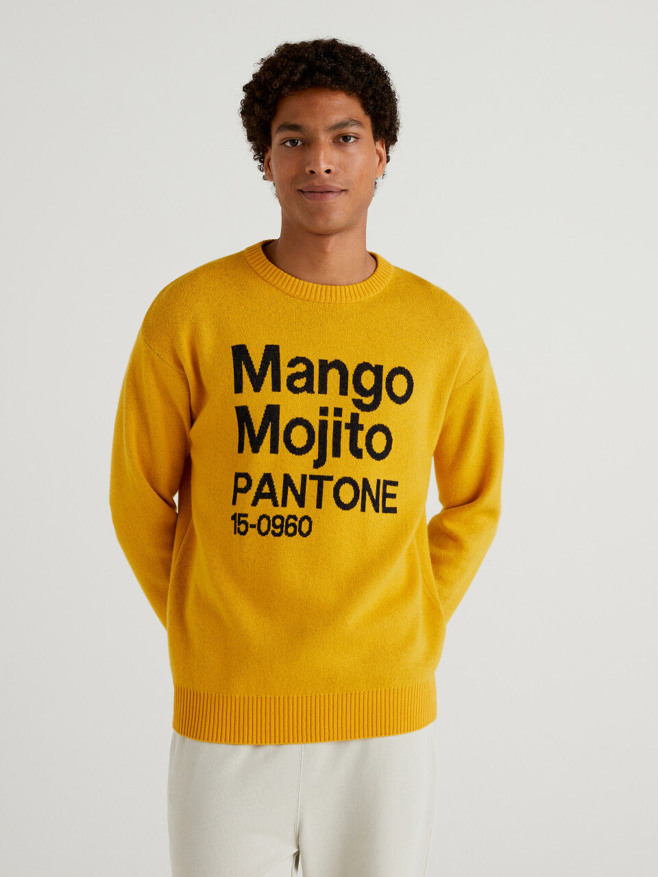 Pantone sweatshirt store