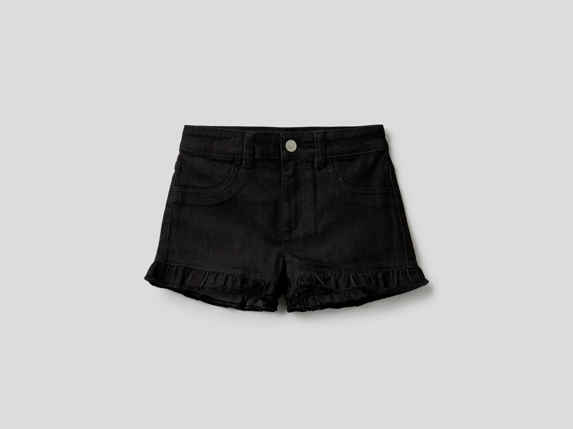 Solid color shorts with rouche image number null