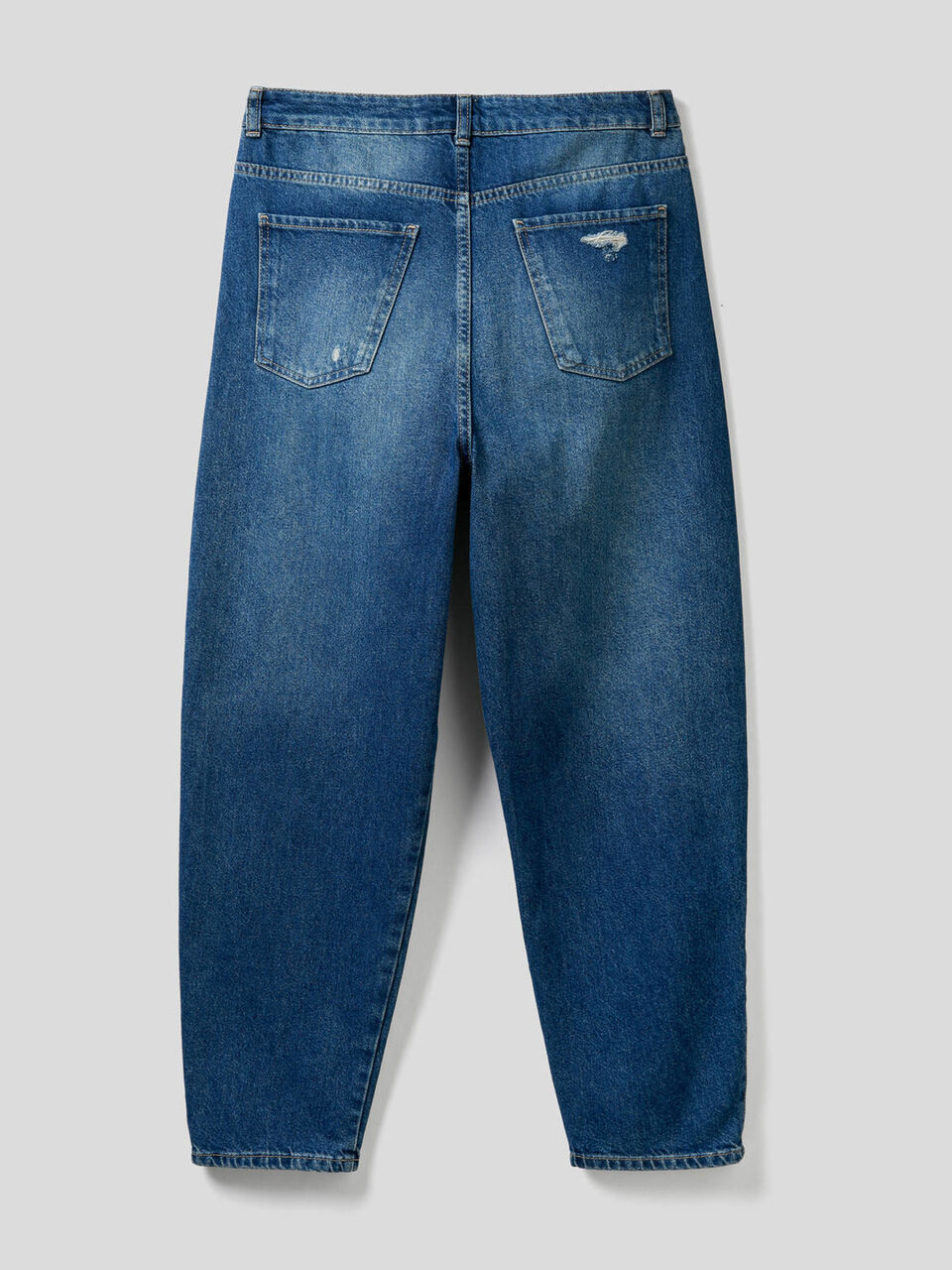 Carrot fit jeans in 100% cotton denim image number 2