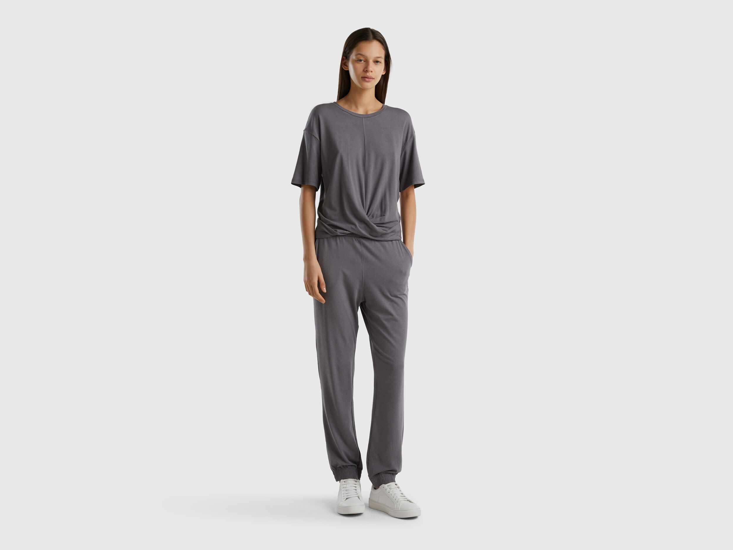 Flowy joggers shop