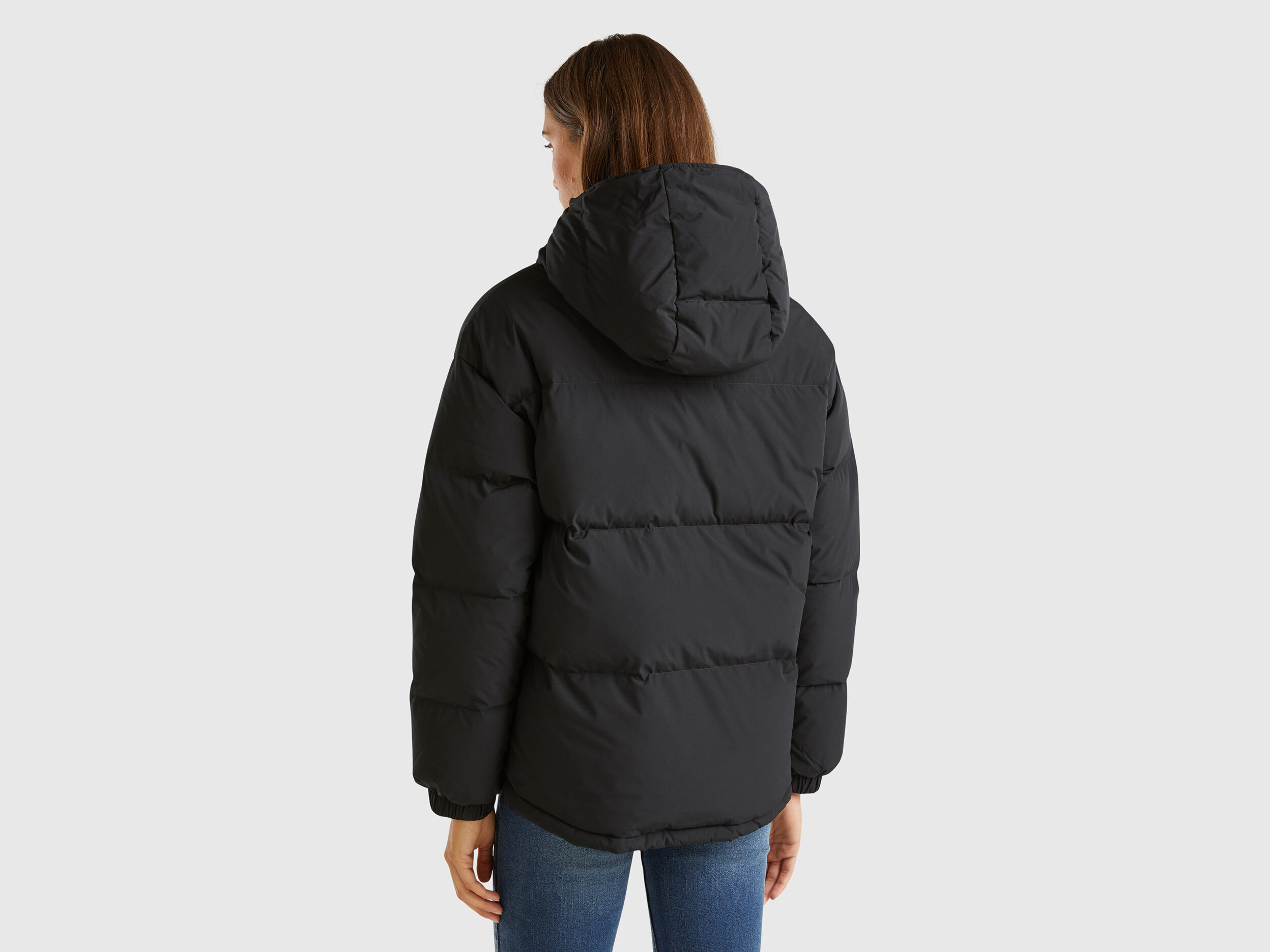 Short puffer jacket padded with recycled feathers Black Benetton
